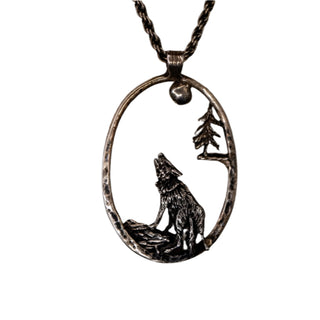 Wolf Howling at the Moon Necklace Pendant with 24 Inch Chain