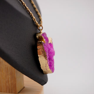 Arrowhead Shaped Thick Glittery 1.5 Inch Purple Druzy Pendant on 16 Inch Gold Tone Chain