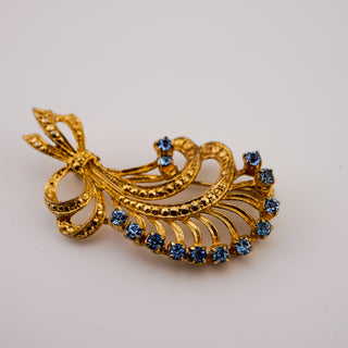 Vintage Austrian Prong Set Sparkly Blue Rhinestone Gold Tone Spray Brooch