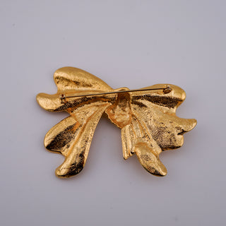 Vintage Sculpted Ribbon Bow Brooch in Goldtone Finish