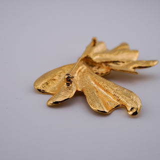 Vintage Sculpted Ribbon Bow Brooch in Goldtone Finish