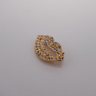 Vintage Rhinestone Lips Brooch in Goldtone