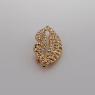 Vintage Rhinestone Lips Brooch in Goldtone