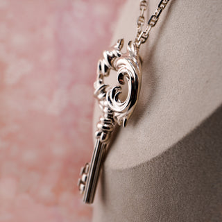 Vintage Sterling Rococo Key Pendant on Italian 925 Chain (56g)