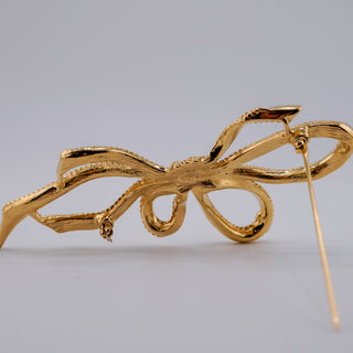 Vintage Crown Trifari Goldtone Ribbon Bow Brooch
