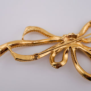Vintage Crown Trifari Goldtone Ribbon Bow Brooch