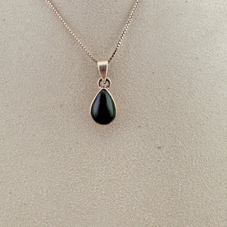 Sterling Silver Teardrop Maw Sit Sit Pendant Necklace