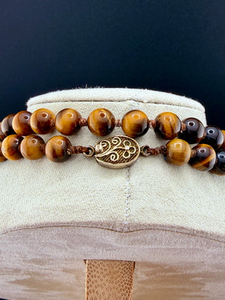 Vintage Tiger Eye Beaded Necklace 30 Inch With Silver Box Clasp 6mm Beads Elegant Jewelry- 30"