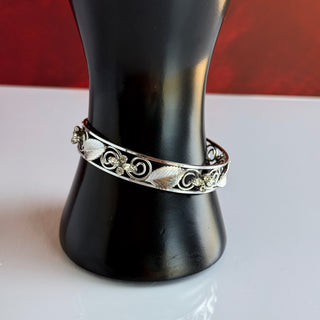 Krementz Vintage 1950-1960 Silvertone Rhinestone Signed Cuff Bracelet 7 Inch