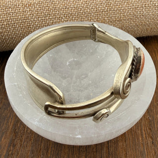 Vintage Sterling Silver Cuff Bracelet with Peach Spiny Oyster Cabochon – Size 6 ¾” by Reserved Grace