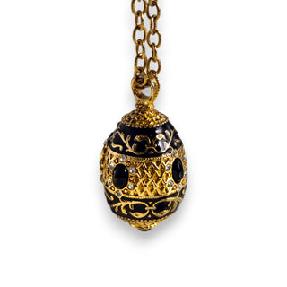 Joan Rivers Vintage Roman Numeral V Egg Pendant Necklace