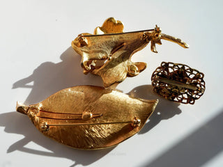 Reserved Grace Vintage Mixed Lot Gold Tone Leaf Brooches And Pins Mid Century Collection - Brooches & Lapel Pins Brooch Lot